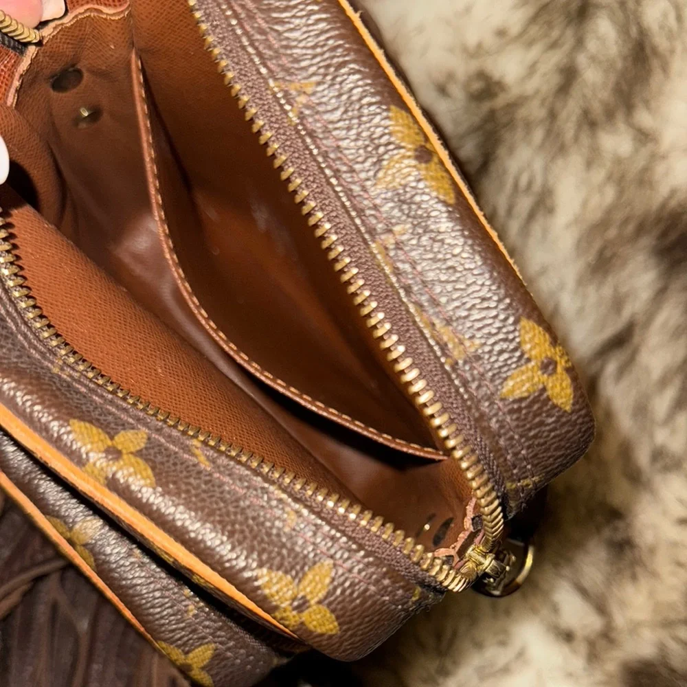 Brown Fringe Designer Crossbody Bag - Picture 3 of 11